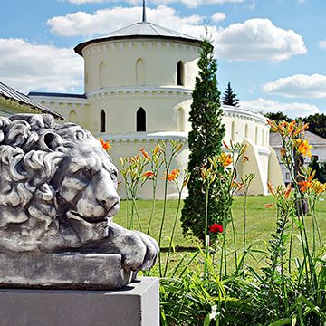 Растреллі, шоколад і таємниці Круглого двору (тур з Харкова)