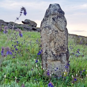 Маріуполь, стародавній вулкан, сучасні греки та Куїнджі