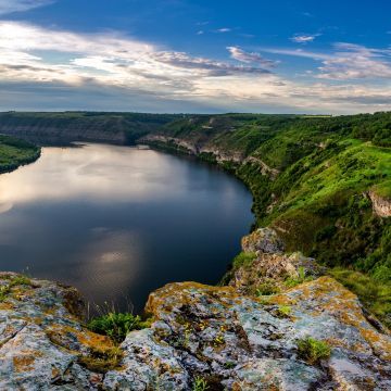 Замки Збруча, круїз по Дністру та чорна ковбаса